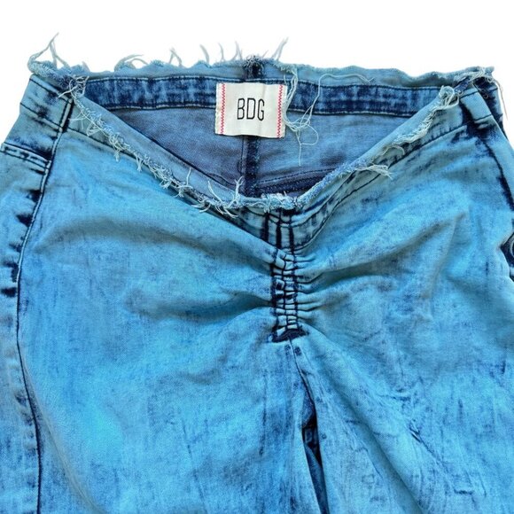 BDG Ruched Dipped V Front Flare Jeans Stretch Hippie Festival Women's Size 30 - Picture 4 of 12
